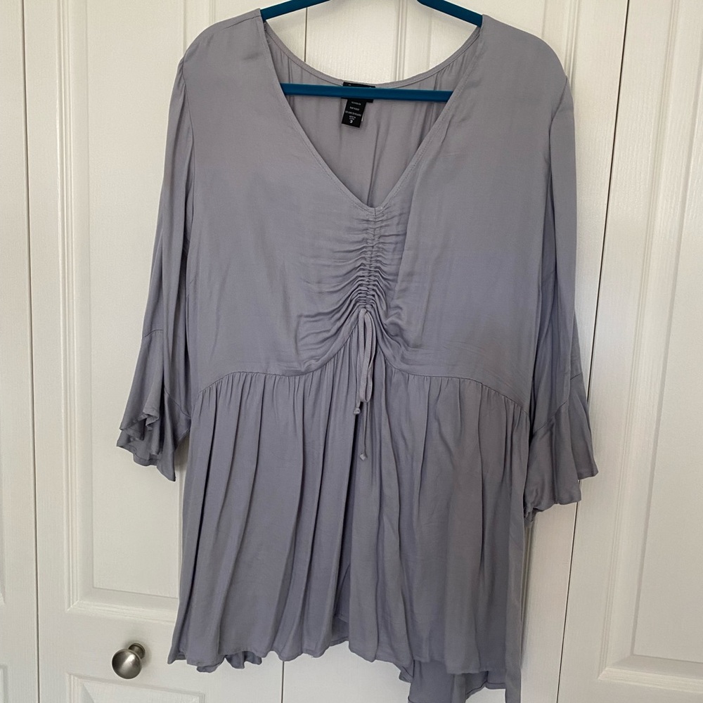Torrid Front Cinched 3/4 Sleeve - Size 3